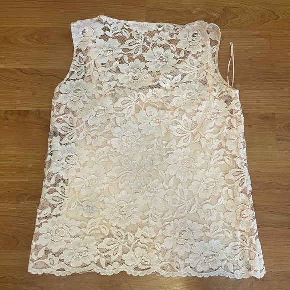 DOLCE & GABBANA 2pc lace sleeveless blouse in orange - Picture 8 of 16